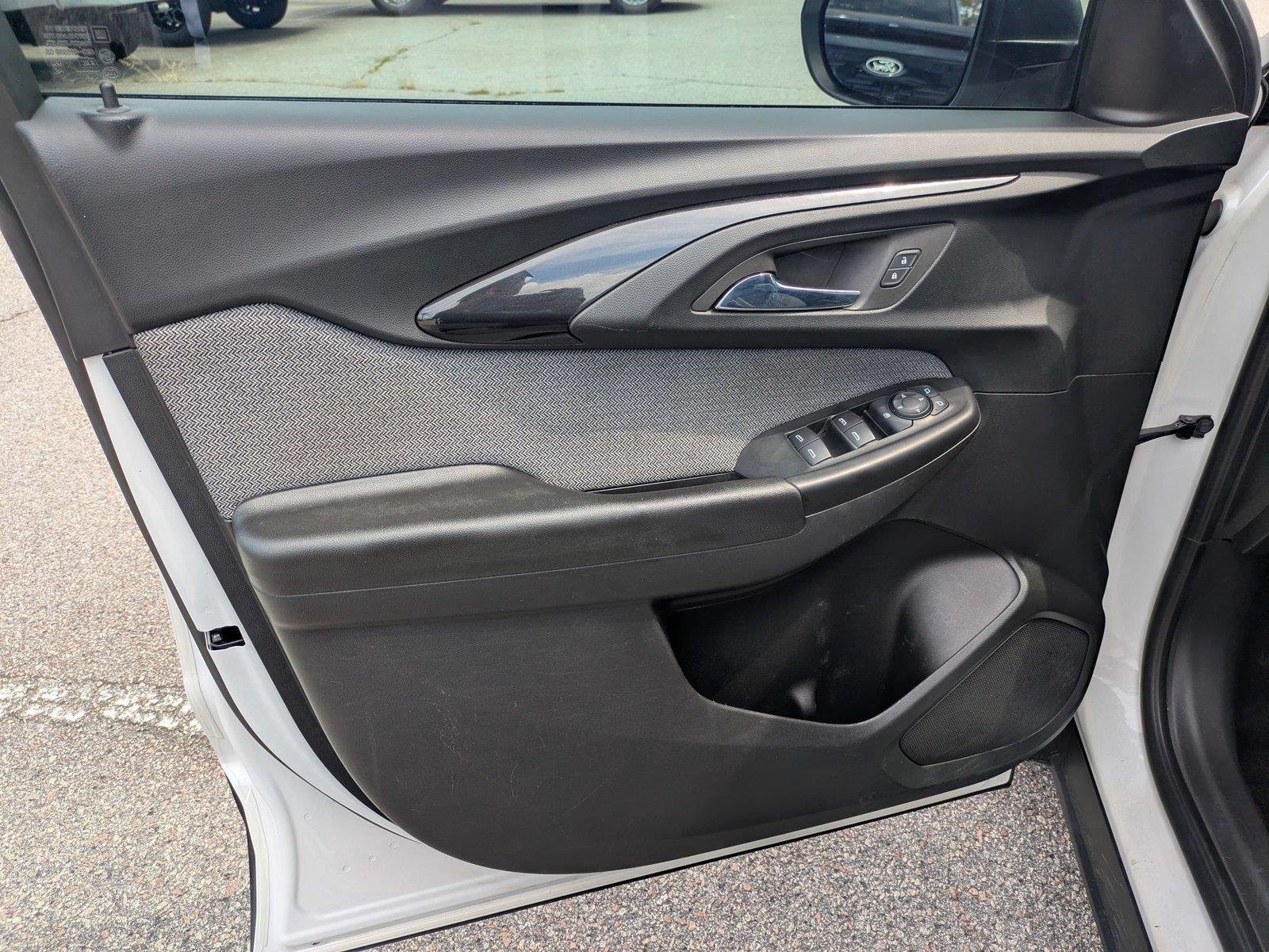 Used 2021 Iridescent Pearl Tricoat Chevrolet LS image 11