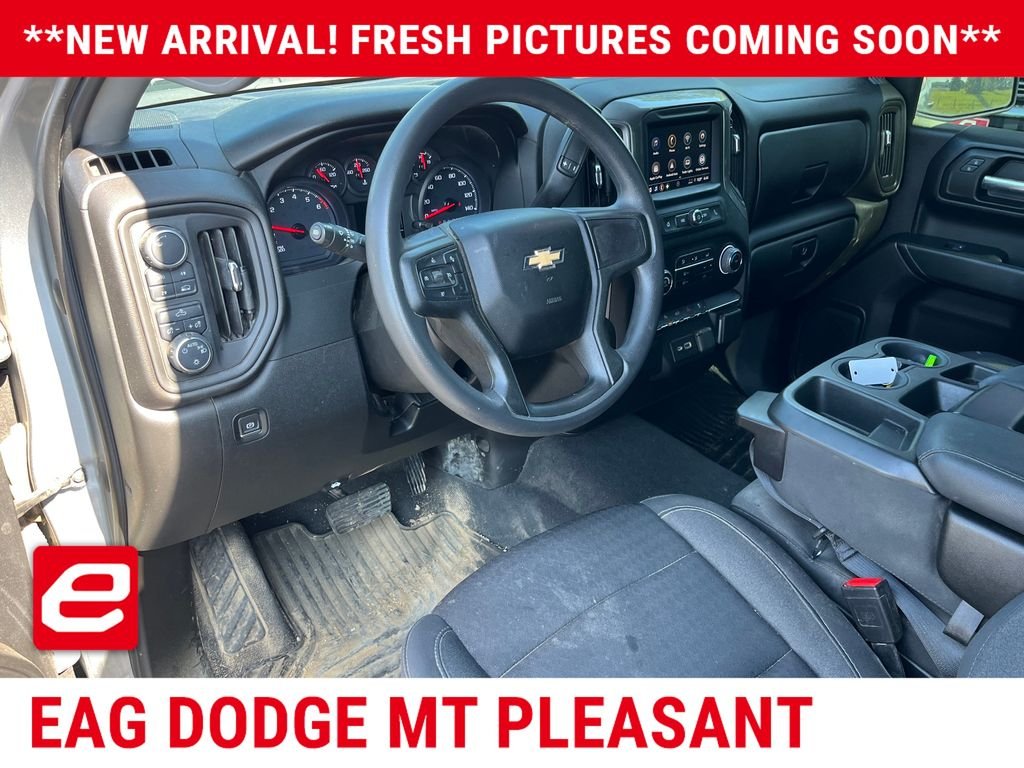 Used 2023 Gray Chevrolet Custom image 7