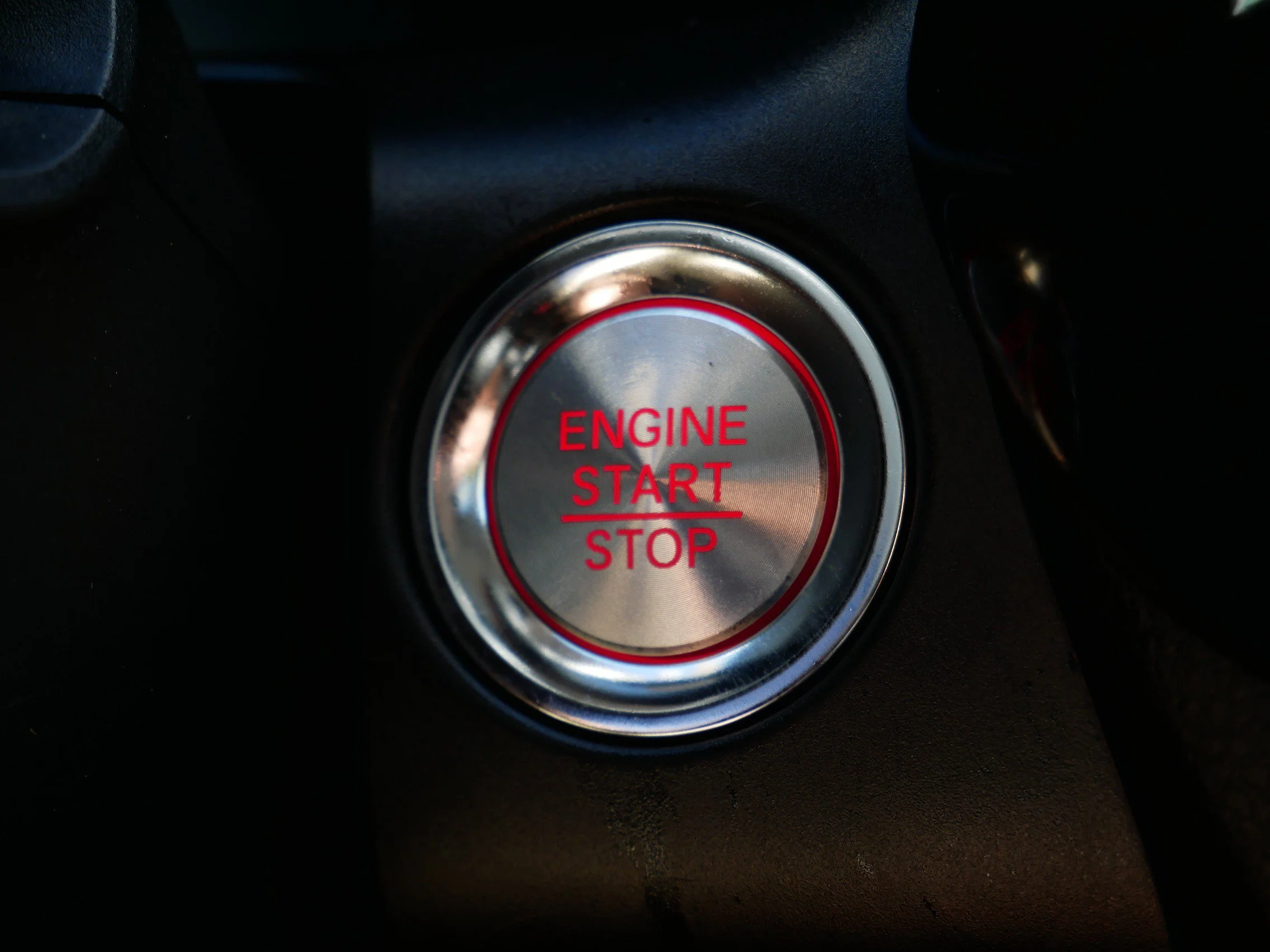 Certified Used 2025 Solar Silver Metallic Acura FWD image 30