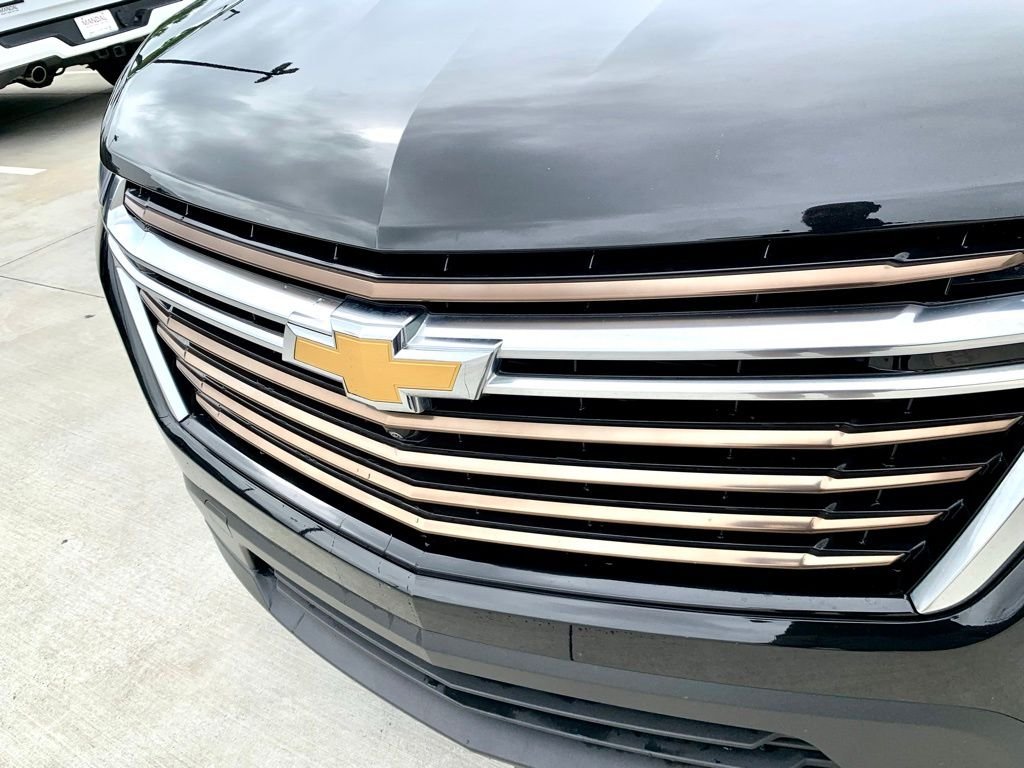 Used 2023 Black Chevrolet High Country image 2
