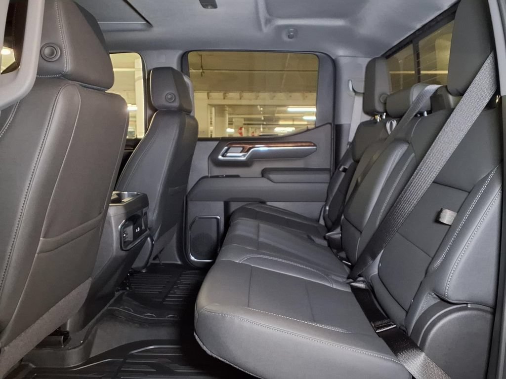 New 2026 Onyx Black GMC Elevation image 11