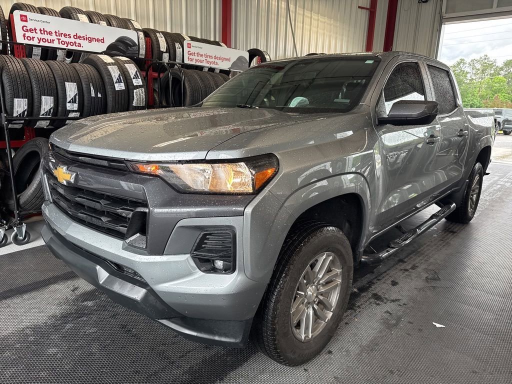 2024 Chevrolet Colorado 2WD LT Crew Cab Short Box's photo