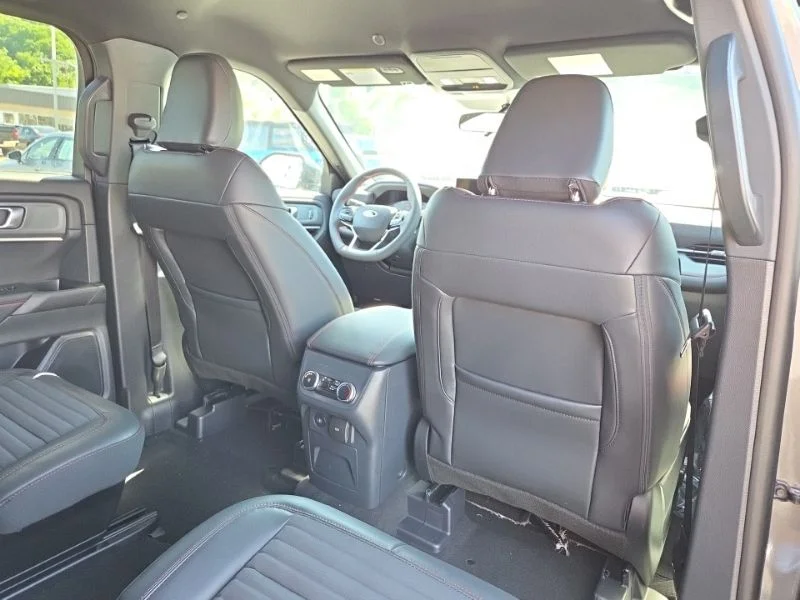 New 2026 Carbonized Gray Metallic Ford ST-Line image 18