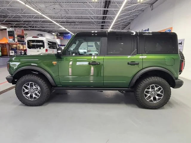 New 2025 Green Ford Badlands image 8