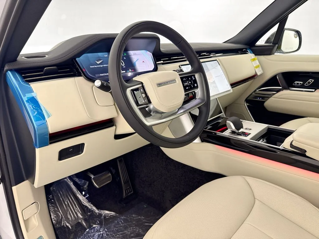 New 2026 Fuji White Land Rover SE image 9