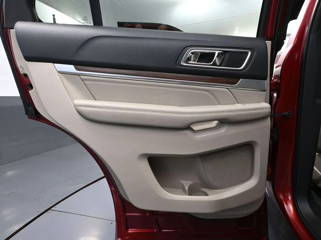 Used 2018 Red Ford Limited image 37