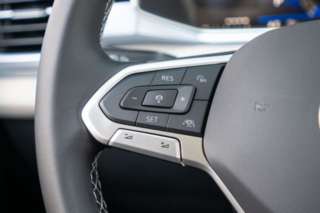 2025 Volkswagen Taos SE - Photo 28