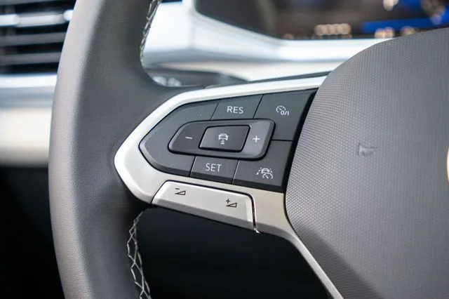 2025 Volkswagen Taos SE - Photo 28
