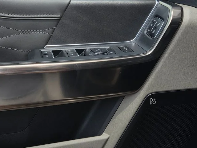 New 2026 Star White Metallic Tri-Coat Ford F-350® Platinum® image 15