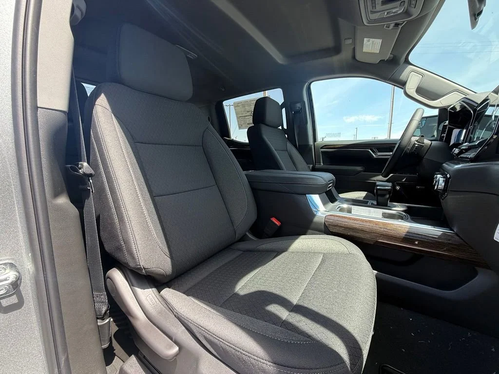 New 2026 Sterling Metallic GMC Elevation image 14