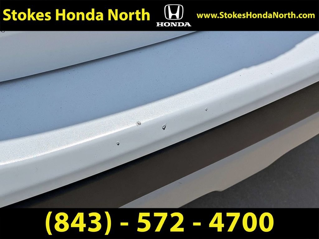 Used 2021 White Buick Preferred image 5