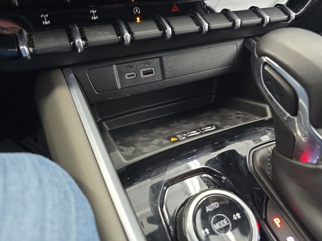 Used 2025 Brown Chevrolet ZR2 image 22