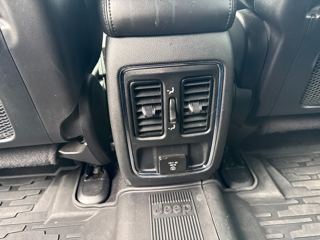 Used 2021 White Jeep Laredo X image 19