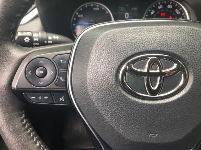 Used 2022 Blue Toyota XLE Premium image 26