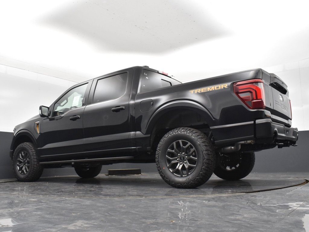 New 2026 Agate Black Metallic Ford Tremor® image 26