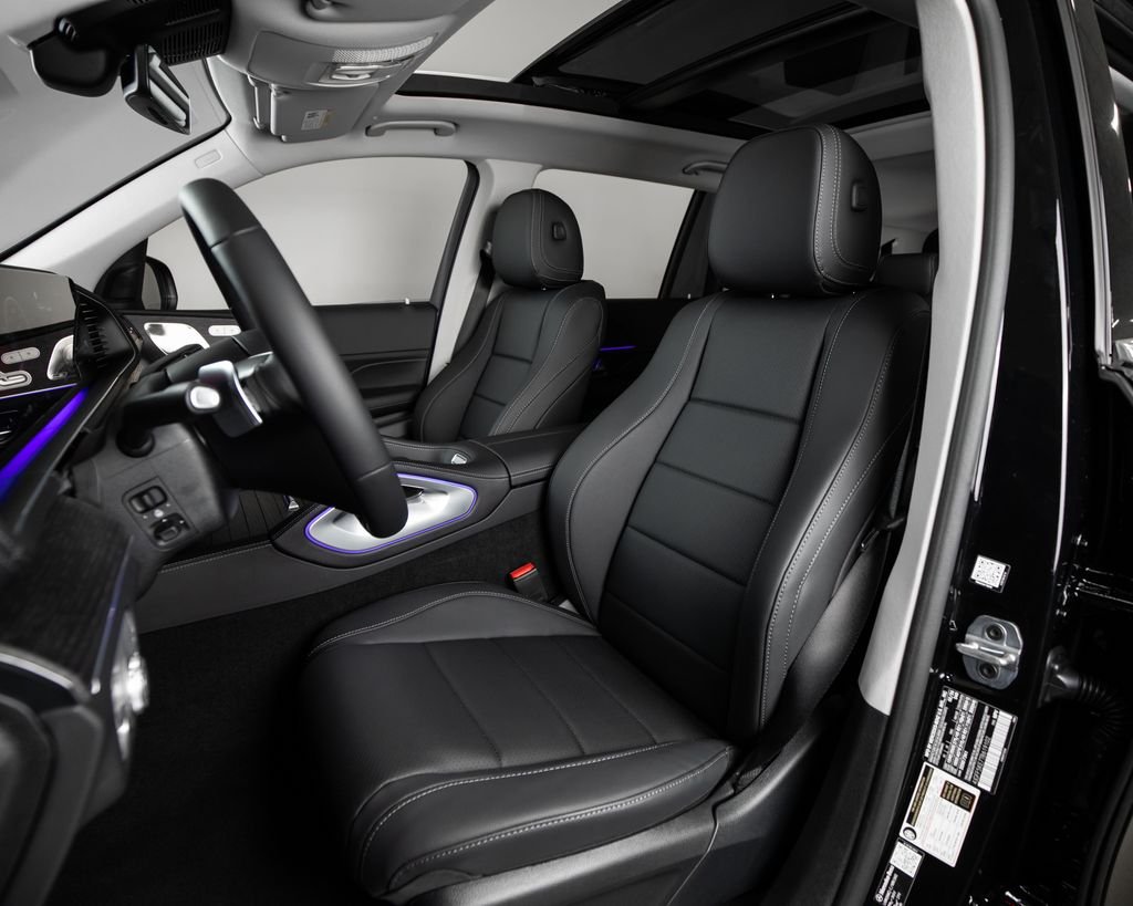 New 2026 Black Mercedes-Benz GLS 450 image 5