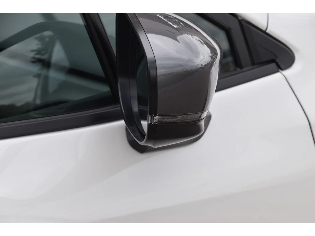 New 2026 Crystal White Pearl Subaru Premium image 26