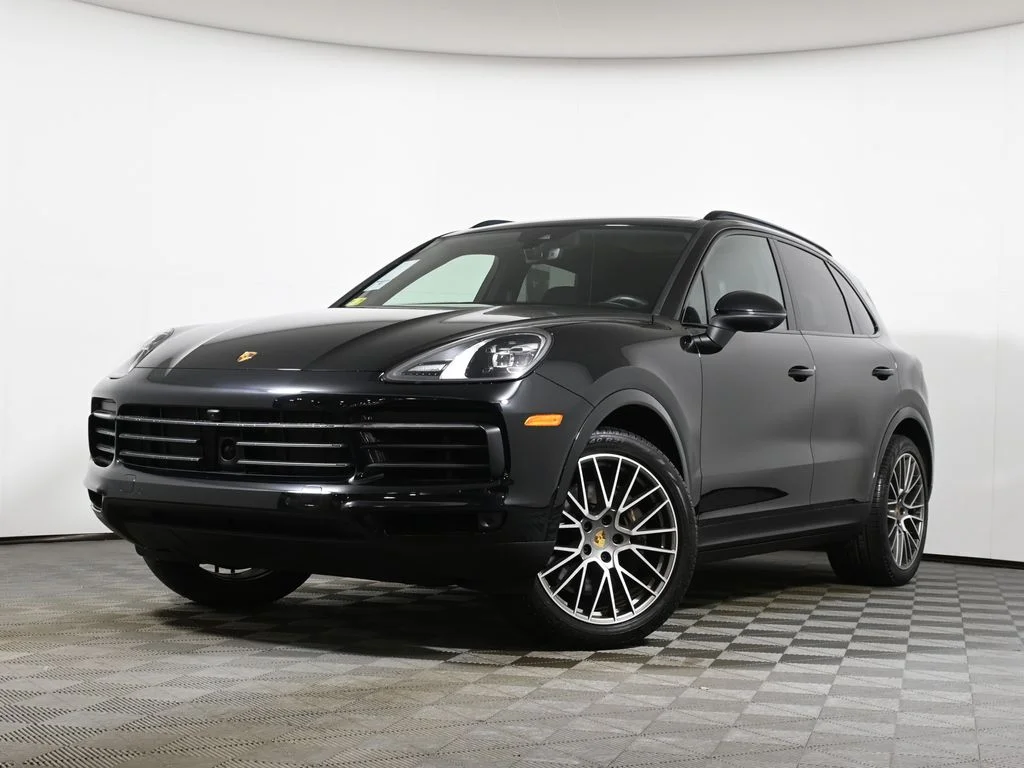 2023 Porsche Cayenne Platinum Edition's photo
