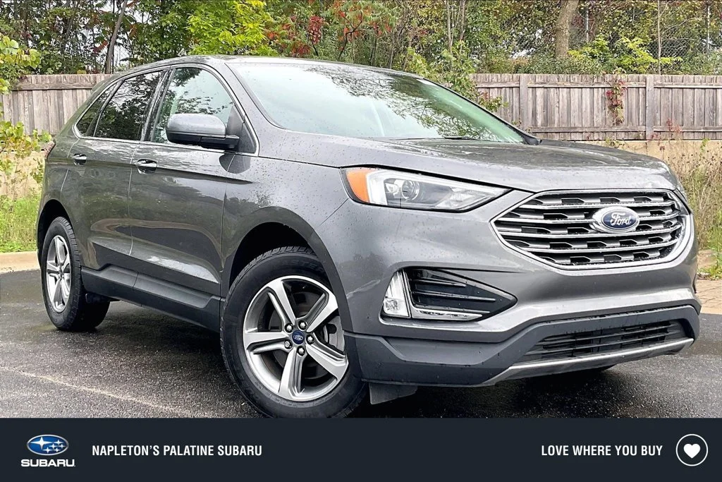 Used 2022 Gray Ford SEL image 1