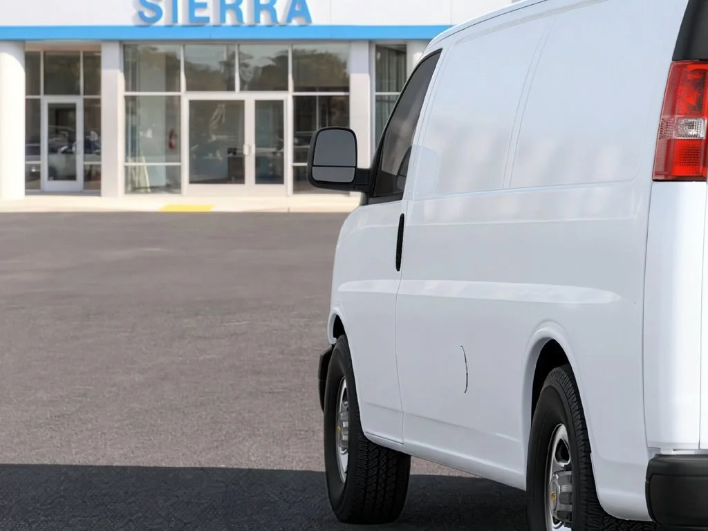 New 2026 Summit White Chevrolet 1WT image 6