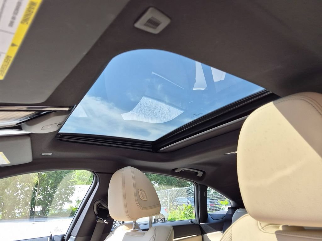 Used 2024 Black BMW M50 image 25