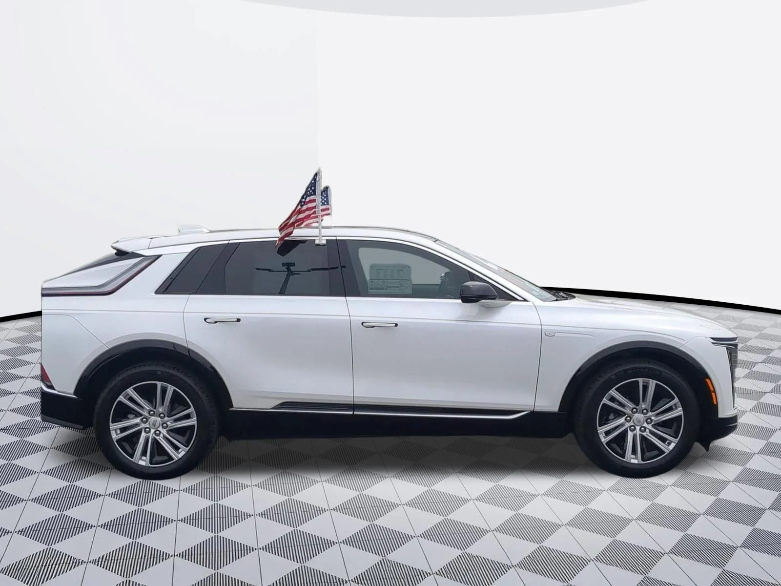 Used 2024 Crystal White Tricoat Cadillac Tech image 9
