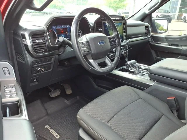 Used 2021 Red Ford XLT image 19