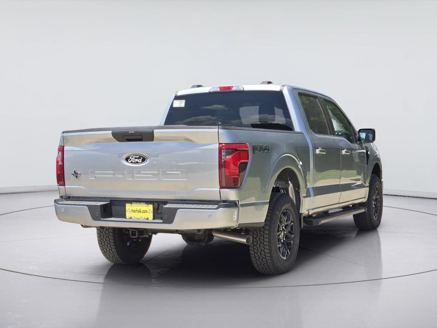 New 2026 Iconic Silver Metallic Ford XLT image 4