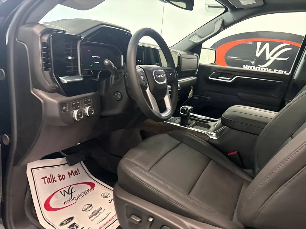 New 2026 Onyx Black GMC SLT image 11