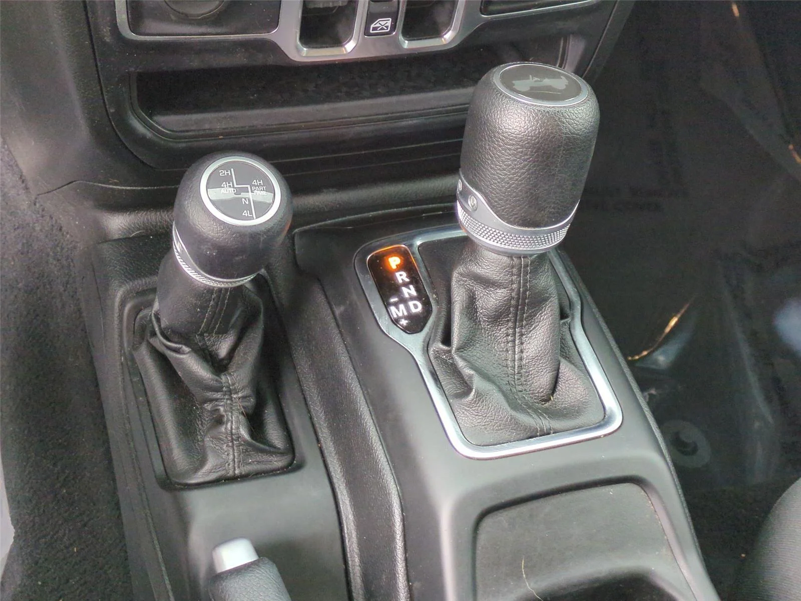 Used 2021 Granite Crystal Metallic Clearcoat Jeep Unlimited Sport S image 28