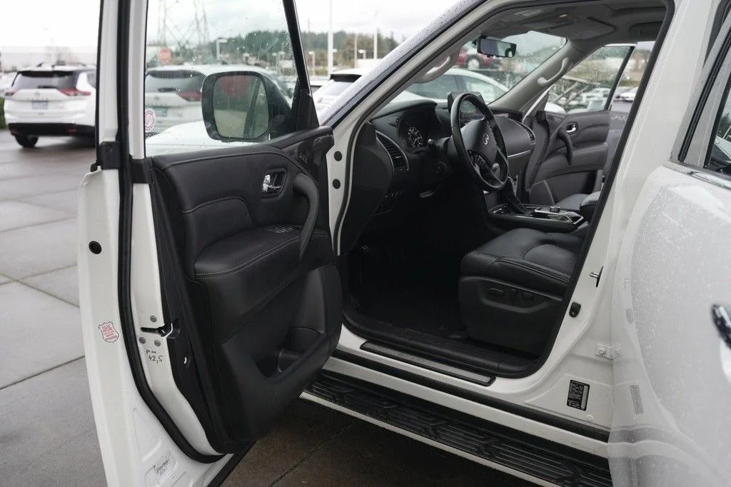 Used 2024 Moonstone White INFINITI LUXE image 14