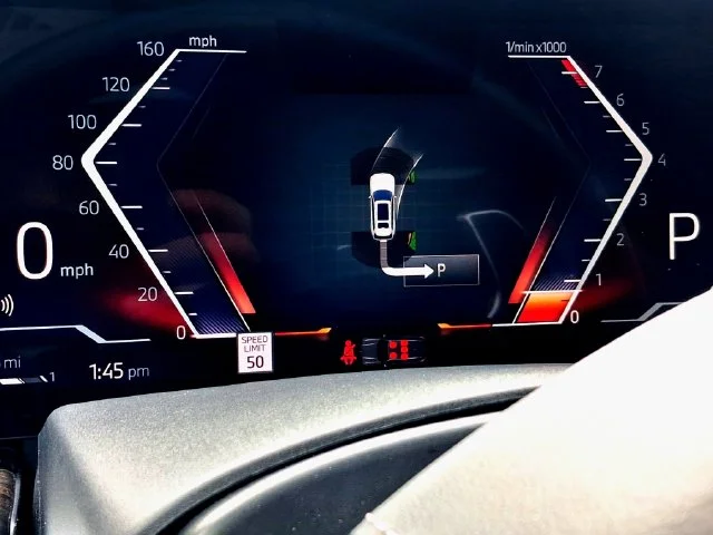 Used 2023 White BMW xDrive40i image 22