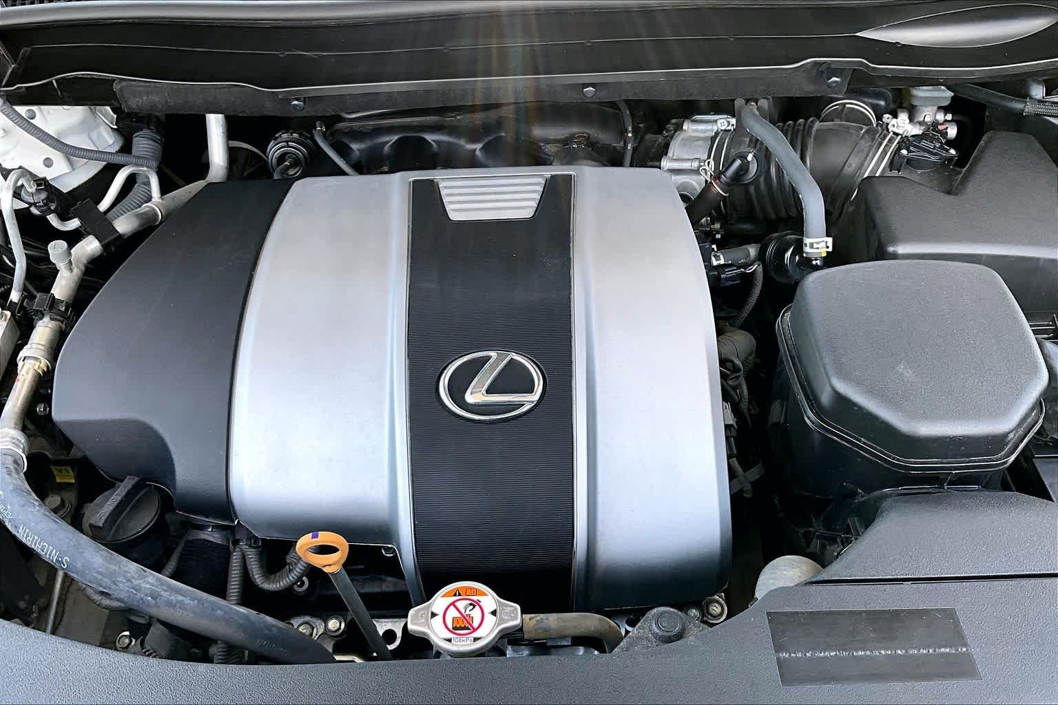 Used 2019 Eminent White Pearl Lexus  image 30