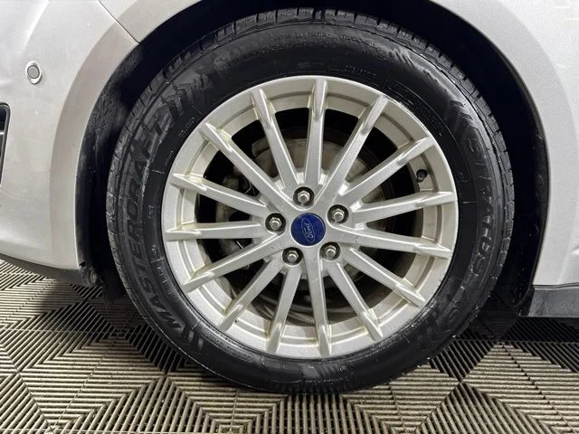 Used 2014 Ingot Silver Ford SEL image 10