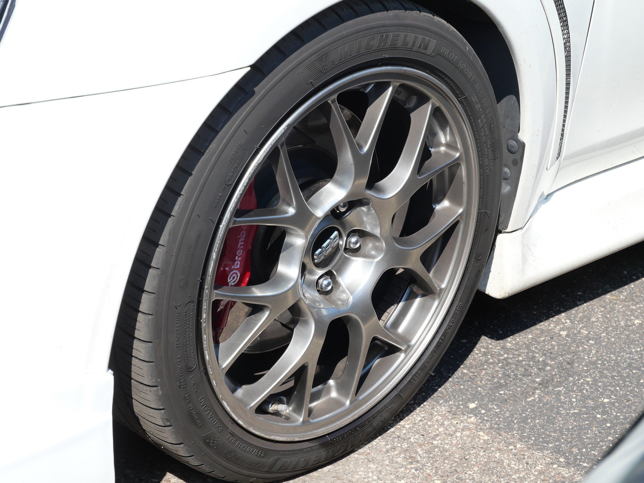 Used 2012 Wicked White Mitsubishi MR image 4