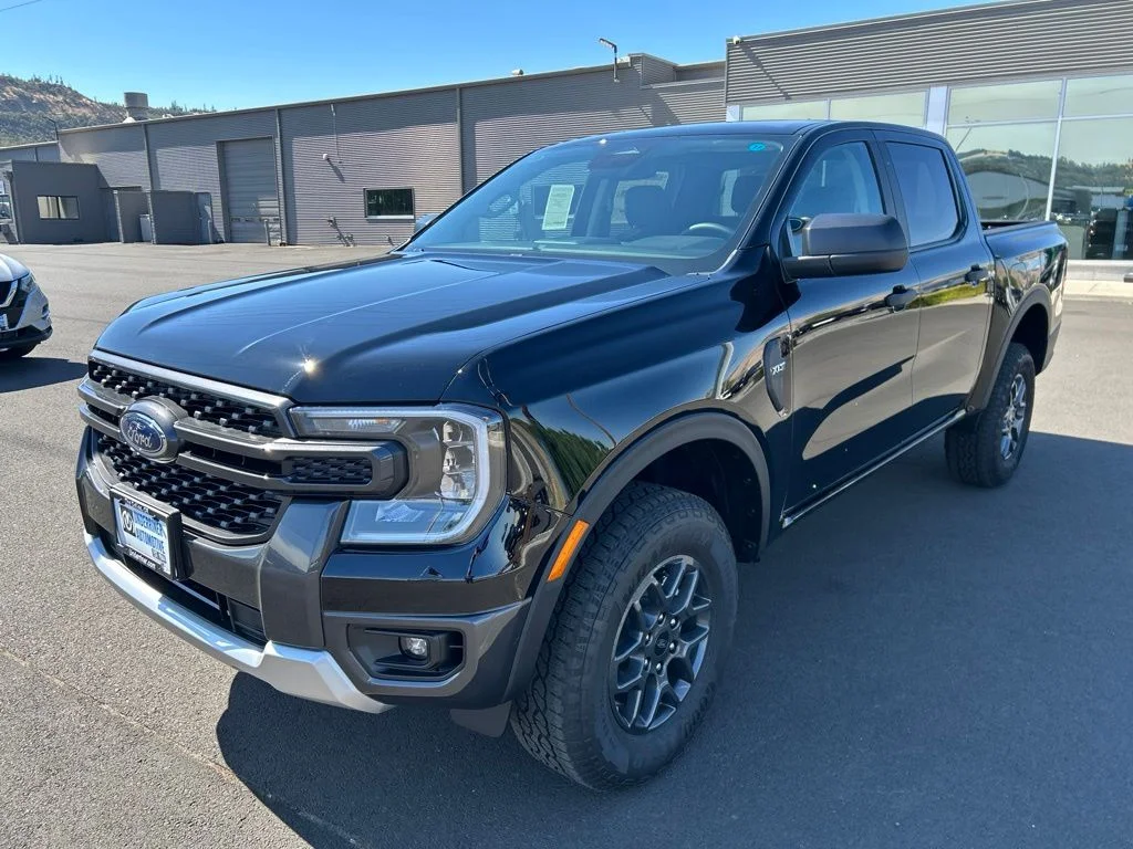New 2026 Shadow Black Ford XLT image 14