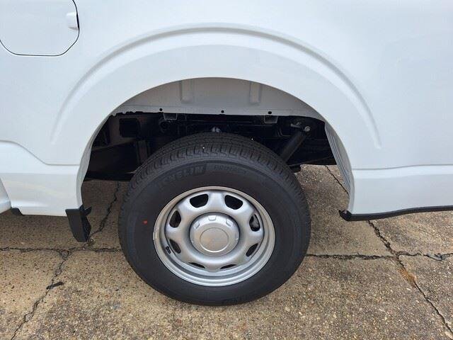 New 2026 Oxford White Ford XL image 25
