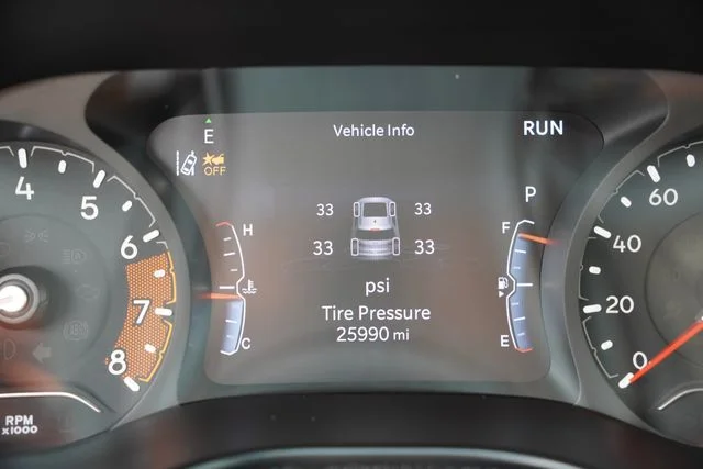 Used 2023 Silver Jeep Trailhawk image 34