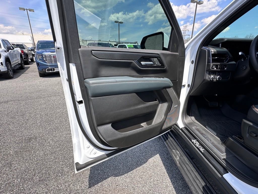 Certified Used 2025 Summit White GMC AT4 image 22