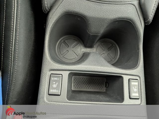 Used 2017 White Nissan SL image 23