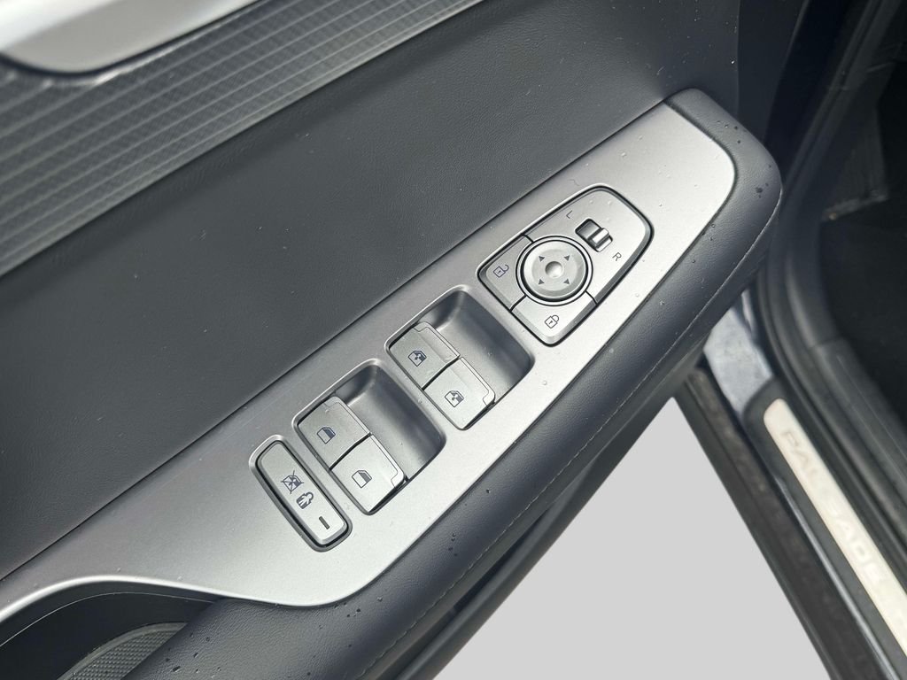 2024 Hyundai Palisade Limited - Photo 17