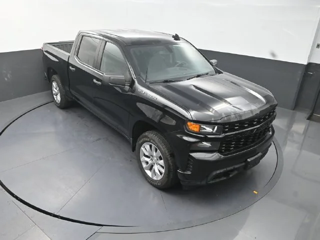 Used 2020  Chevrolet Custom image 23