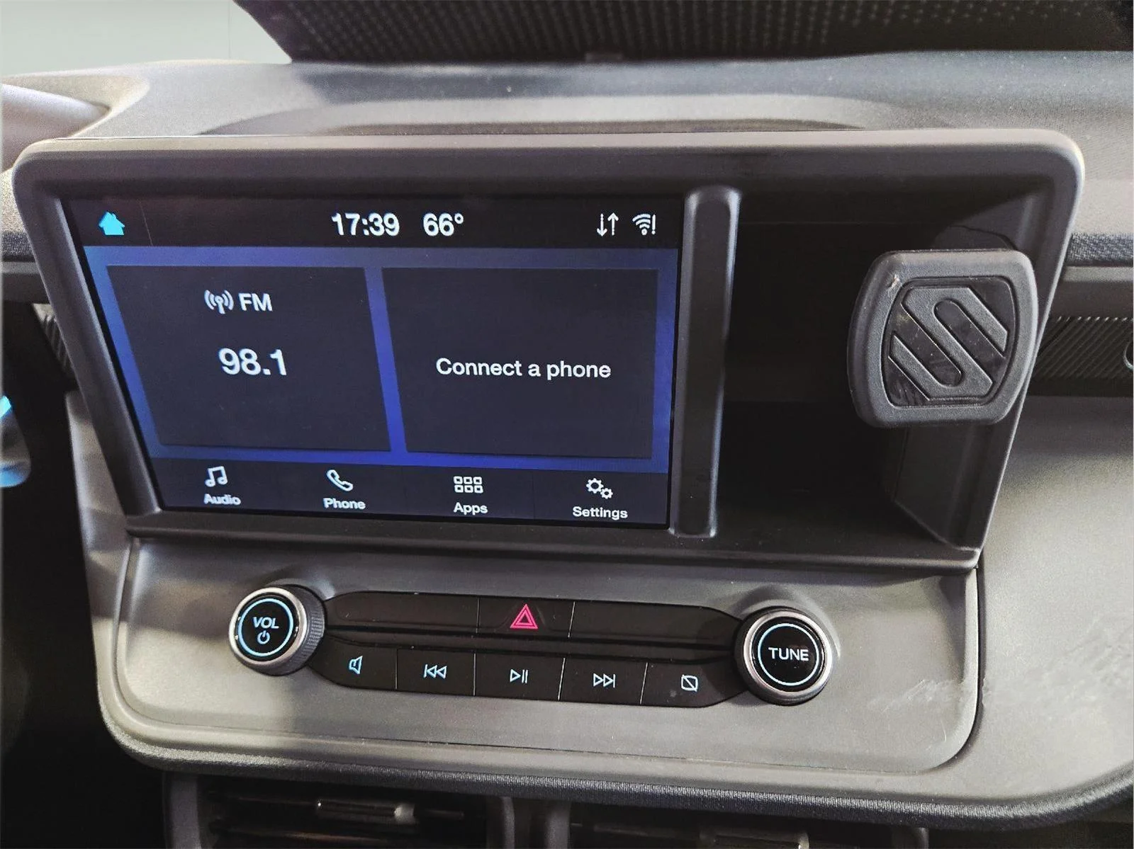 Used 2022 Oxford White Ford XL image 31