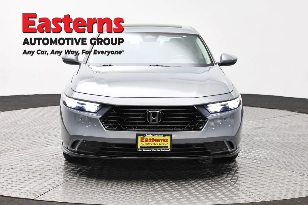 Used 2024 Gray Honda EX-L image 2