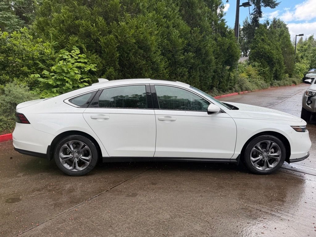 Used 2023 Platinum White Honda EX image 3
