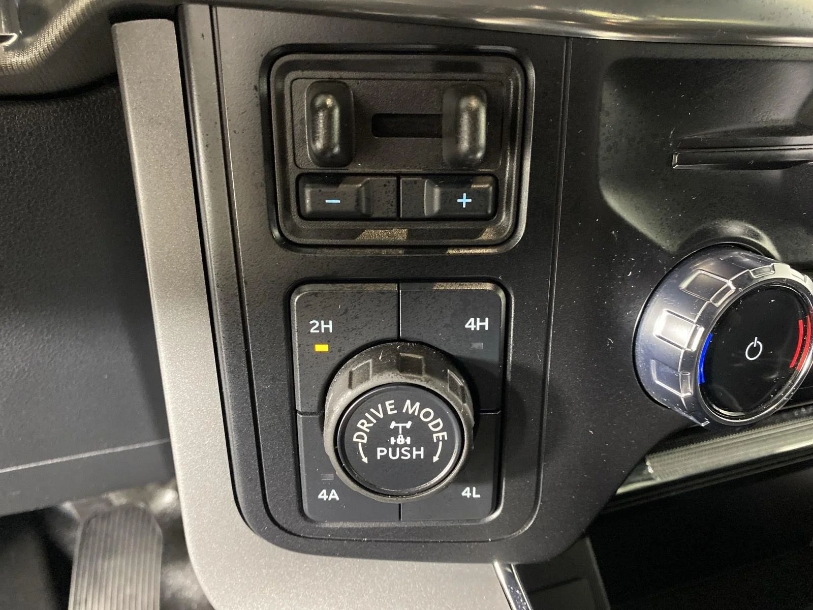 Used 2024 Antimatter Blue Ford LARIAT image 22