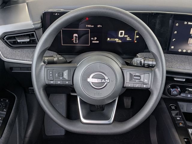 New 2026 Gun Metallic / Scarlet Ember Tintcoat Two-tone Nissan SV image 8