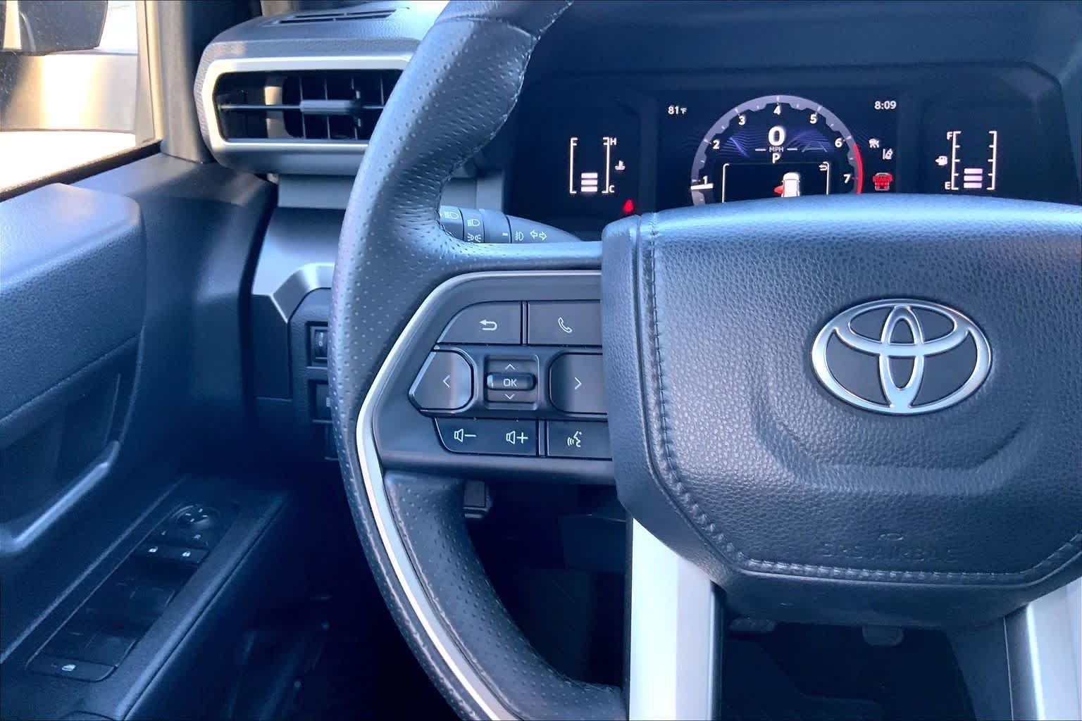Used 2025 Underground Toyota SR5 image 23