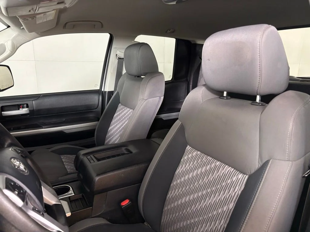 Used 2019 White Toyota SR5 image 17
