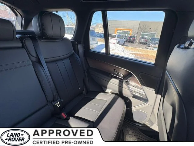 2025 Land Rover Range Rover SE - Photo 34